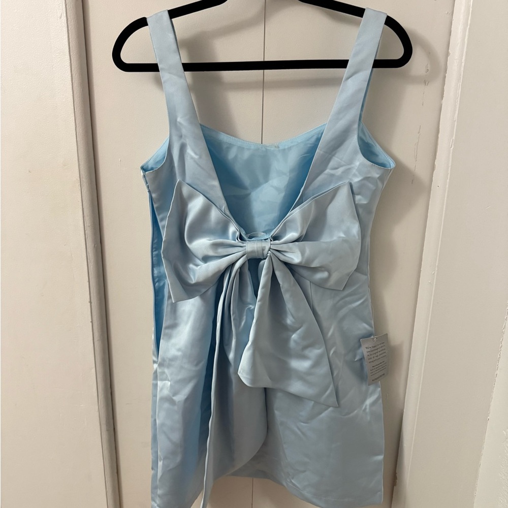 NWT Lush Light Blue Satin Dress with Back Bow - medium - broken zipper